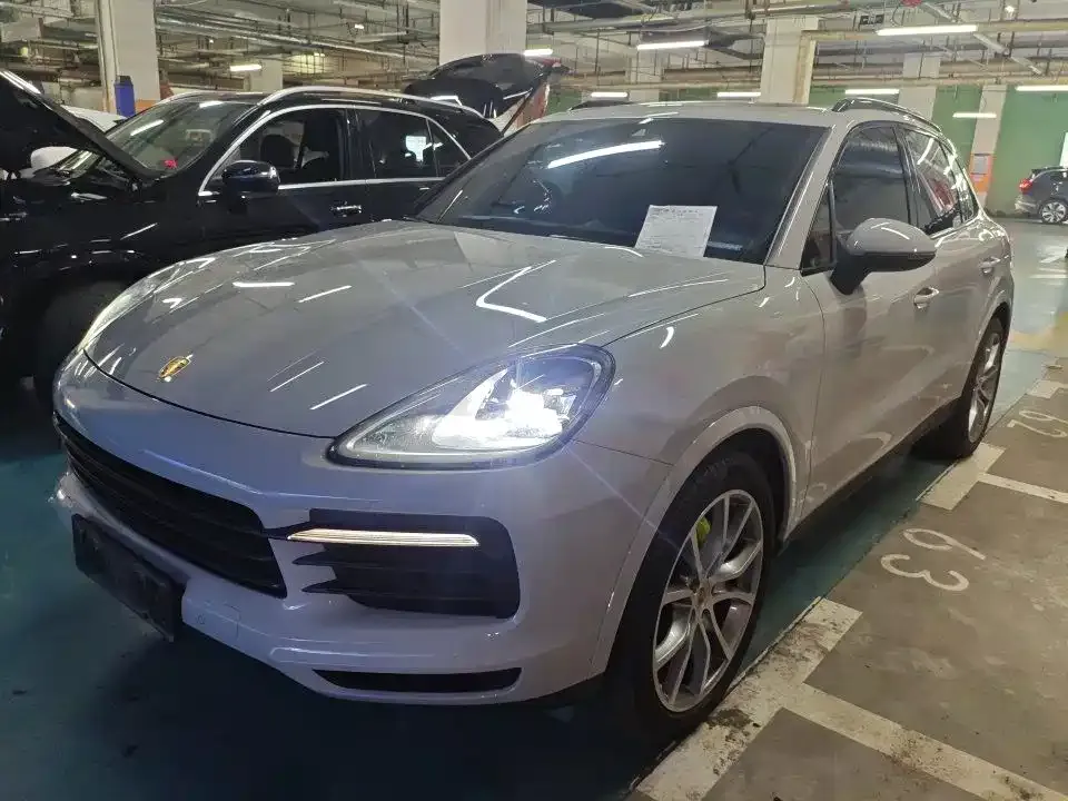 Porsche Cayenne Hybrid — фото 1