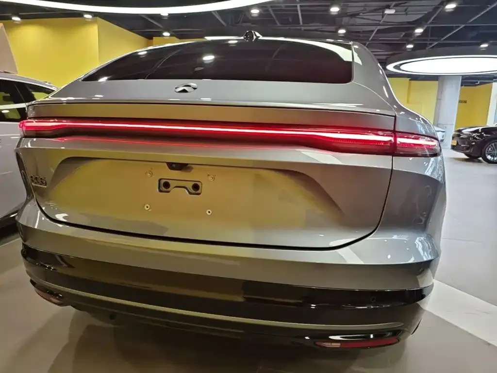 NIO EC6 — фото 10