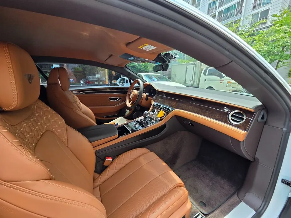 Bentley Continental — фото 10