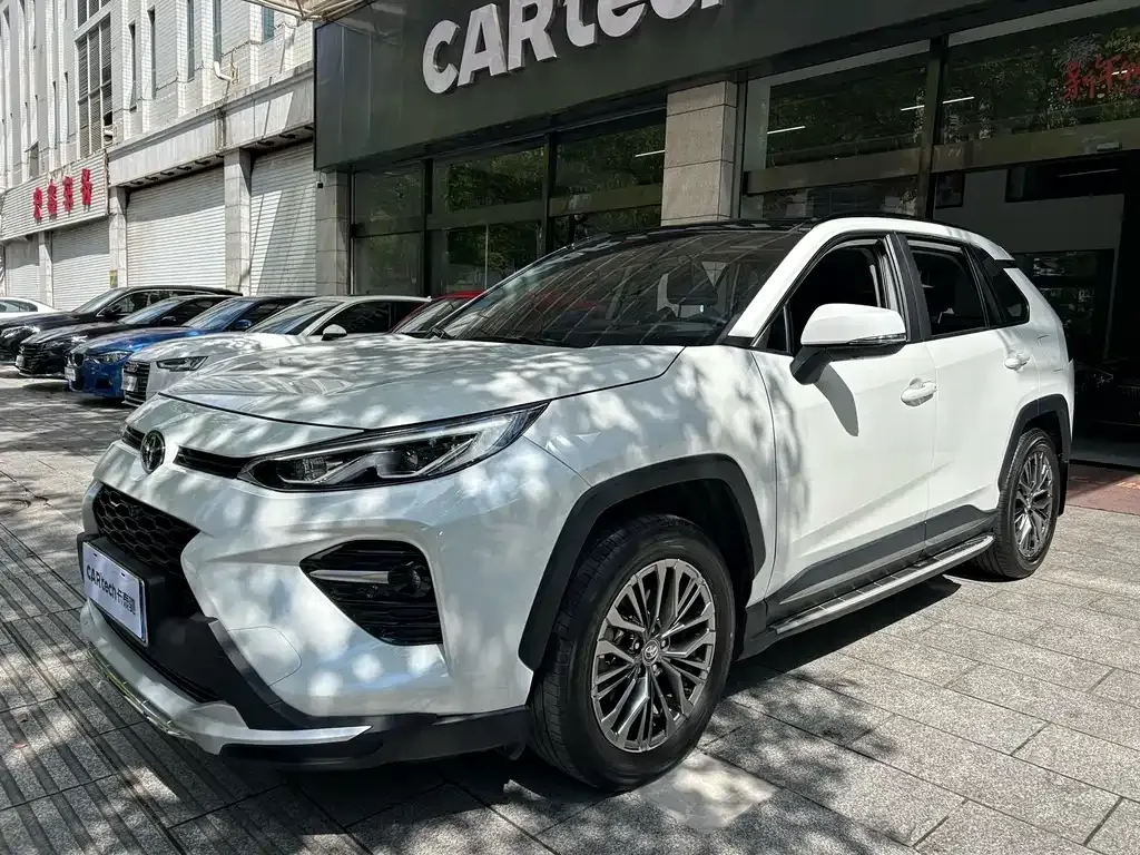 Toyota Wildlander — фото 1