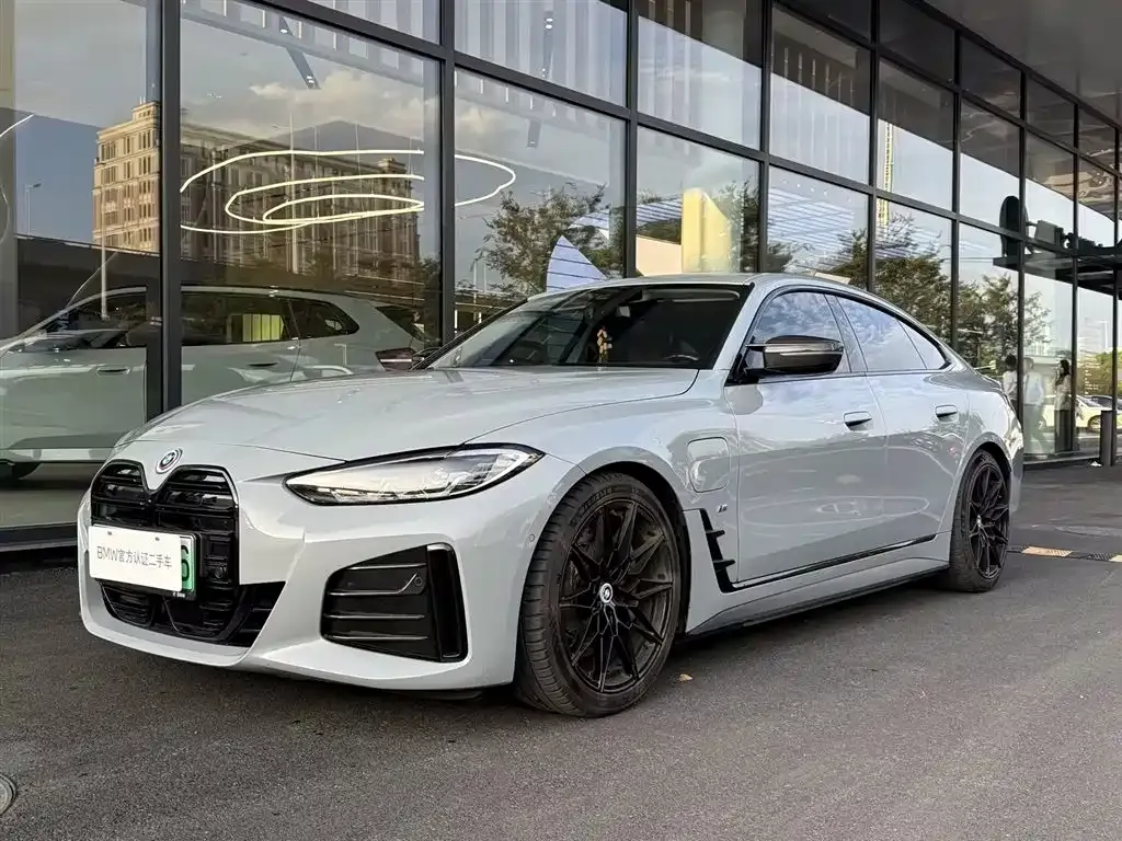 BMW i4 — фото 1