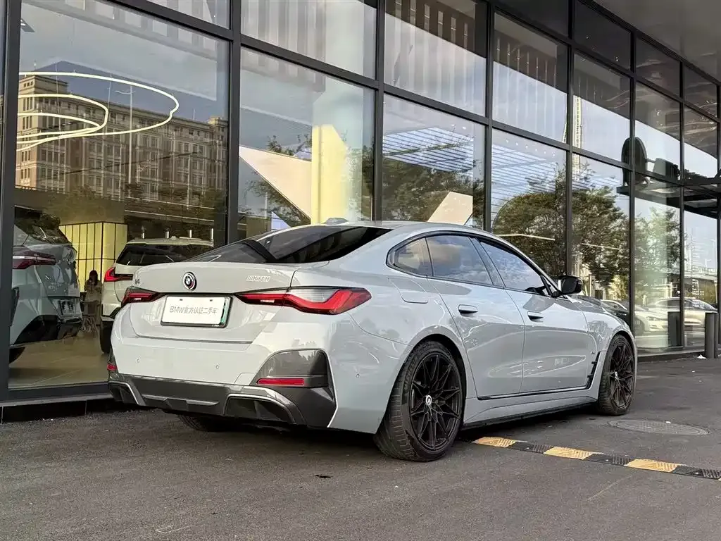 BMW i4 — фото 6