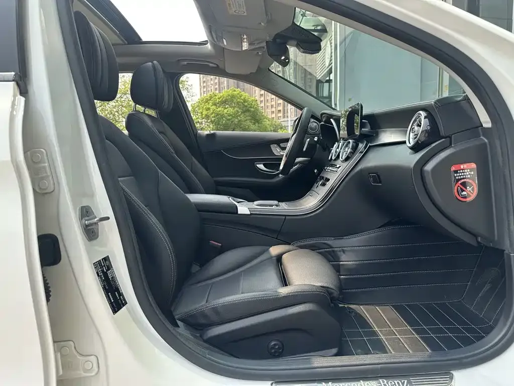 Mercedes-Benz C-Class — фото 8