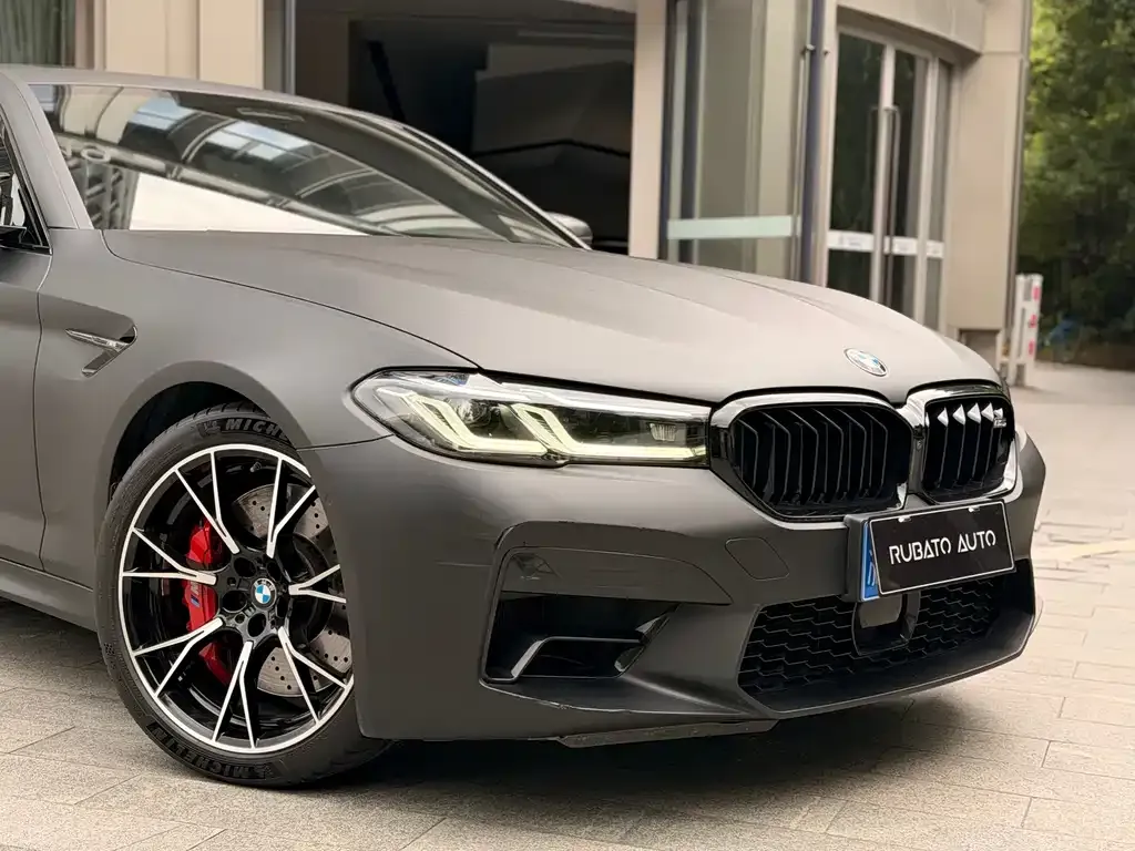 BMW M5 — фото 6