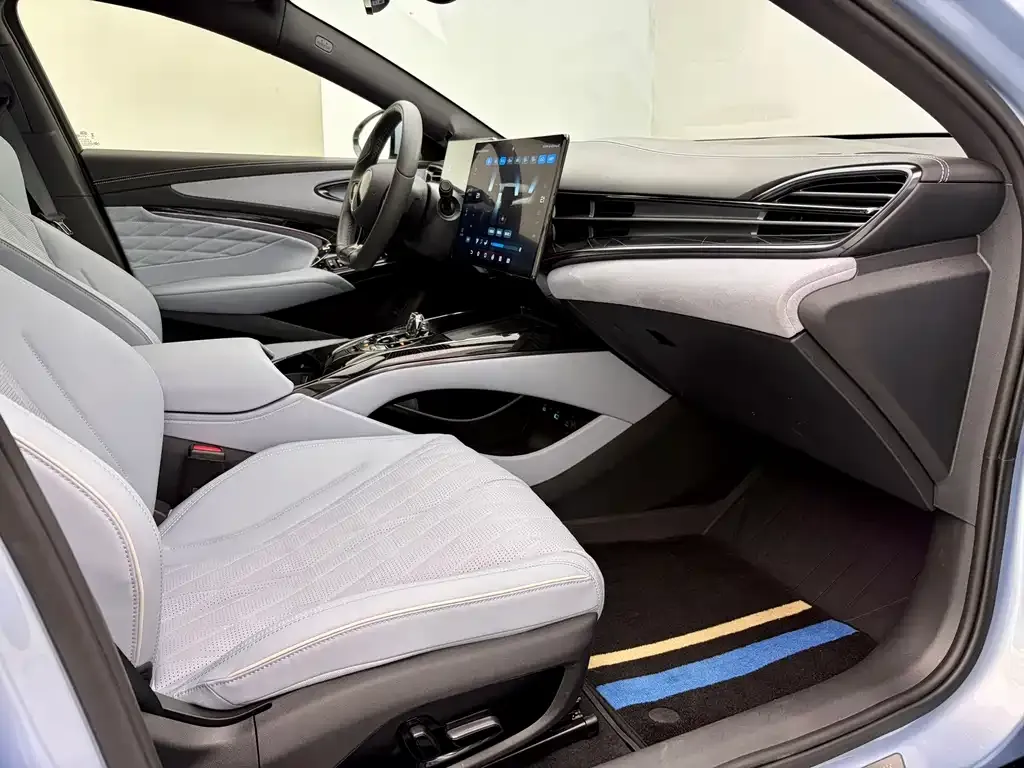 BYD Seal — фото 4