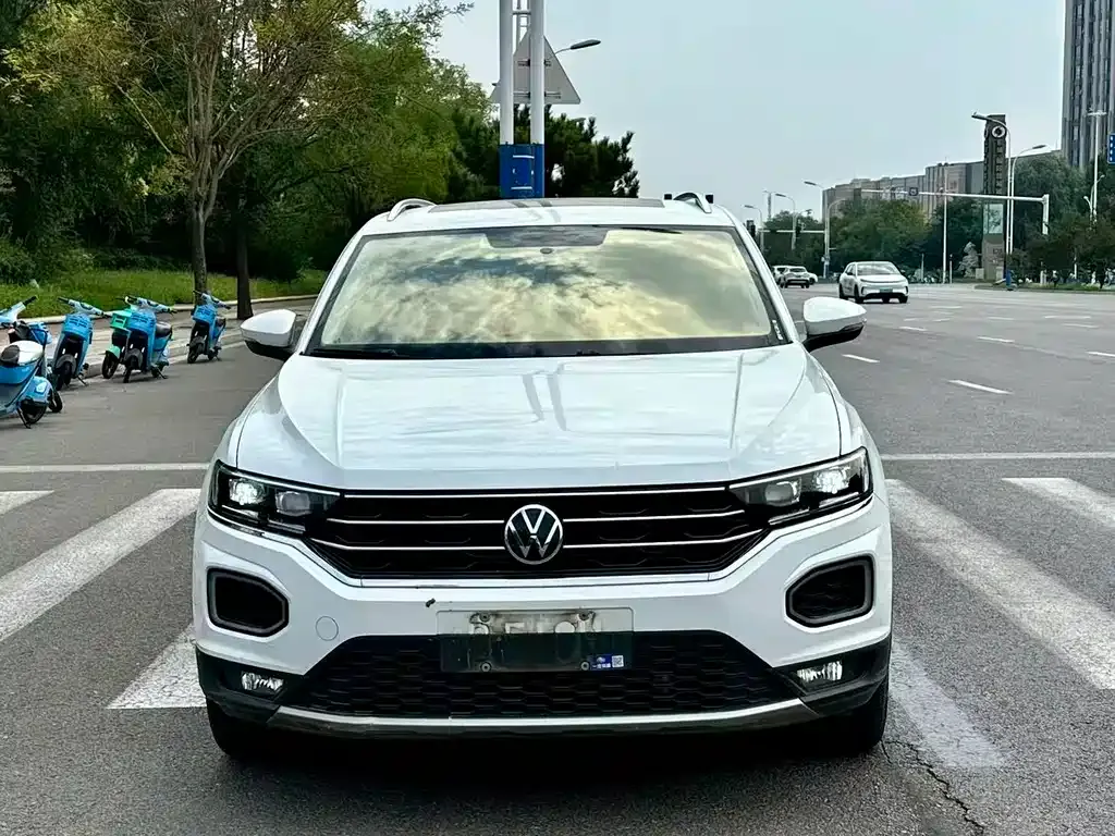 Volkswagen T-Roc — фото 6