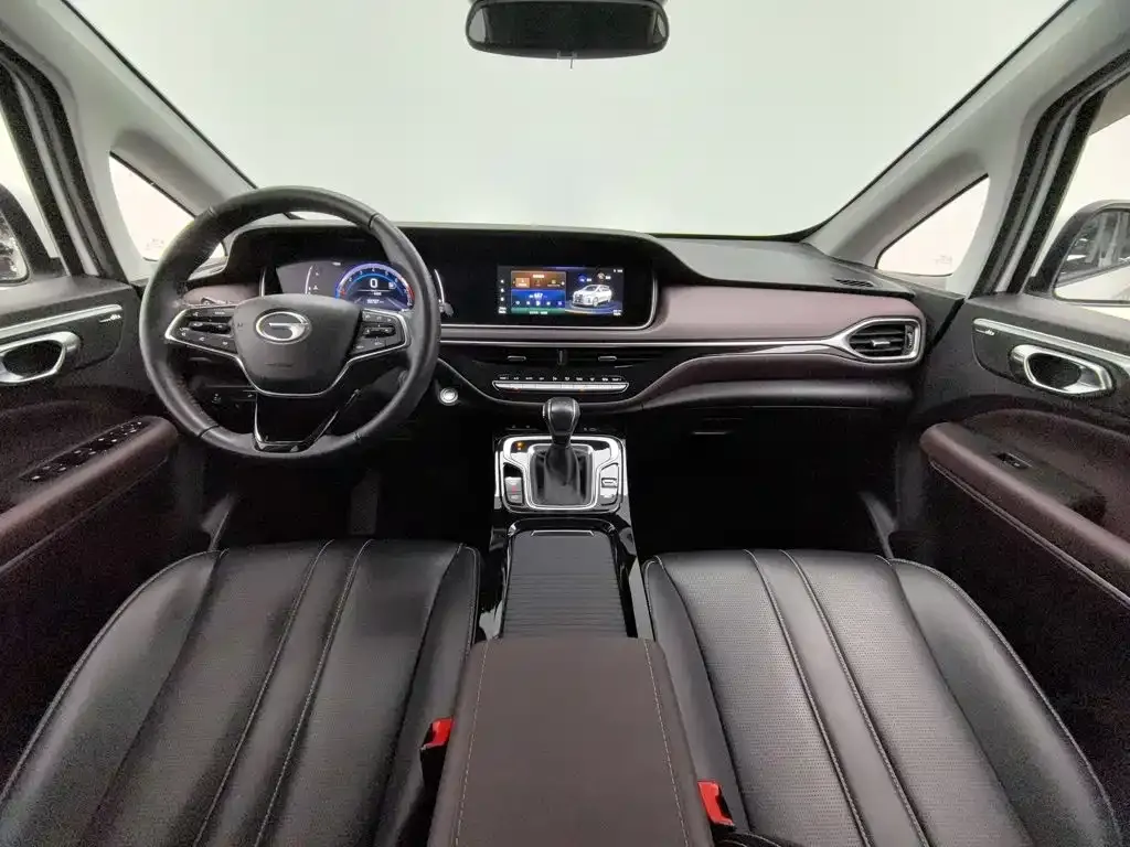 GAC Motor Trumpchi M6 — фото 6