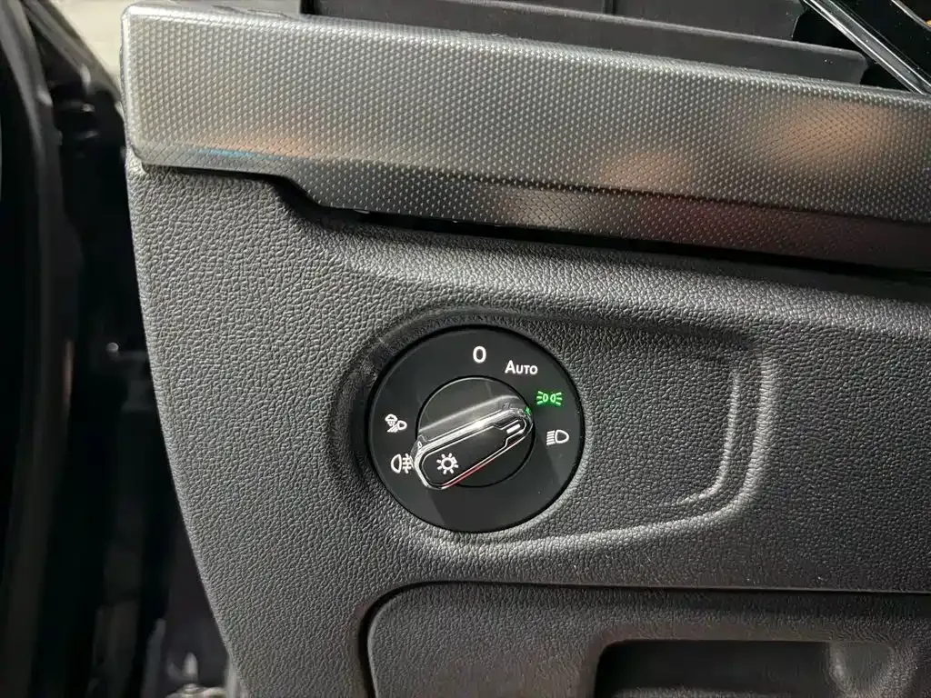 Volkswagen Passat — фото 10