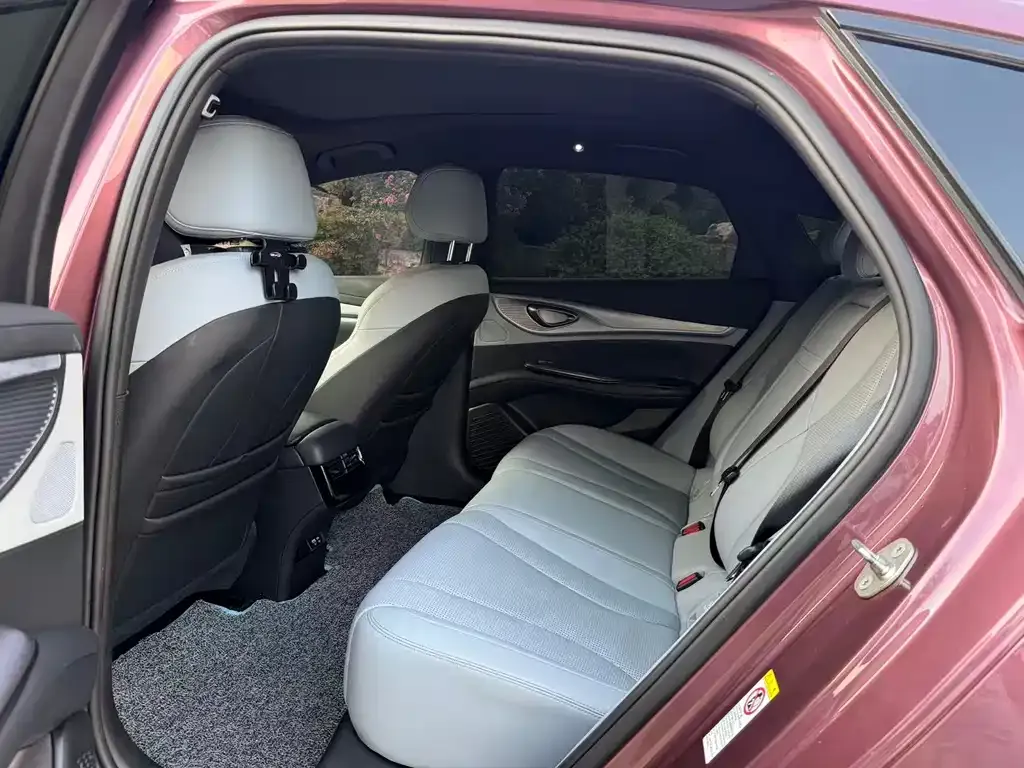 BYD Seal — фото 3