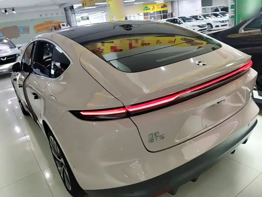 NIO ET5 — фото 10