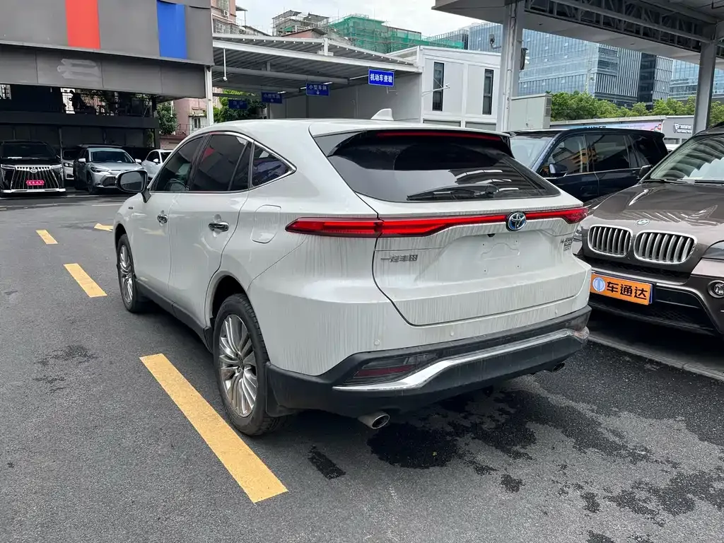 Toyota Harrier — фото 7