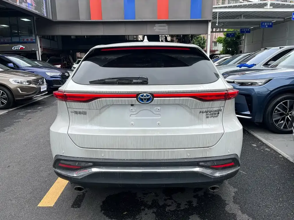 Toyota Harrier — фото 8