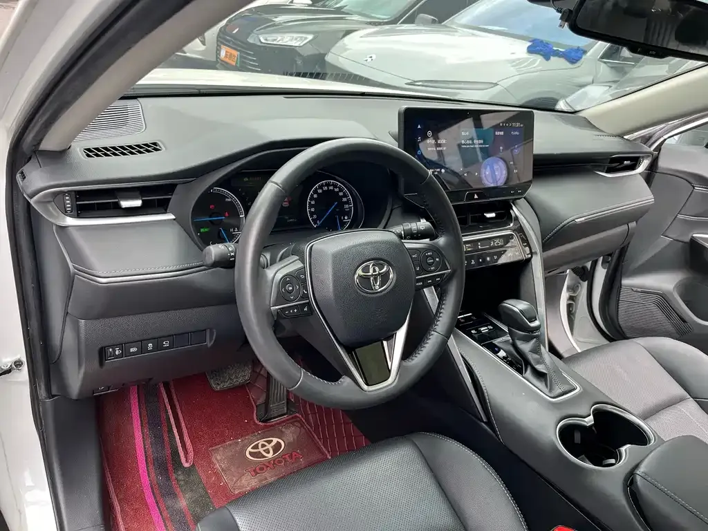 Toyota Harrier — фото 5