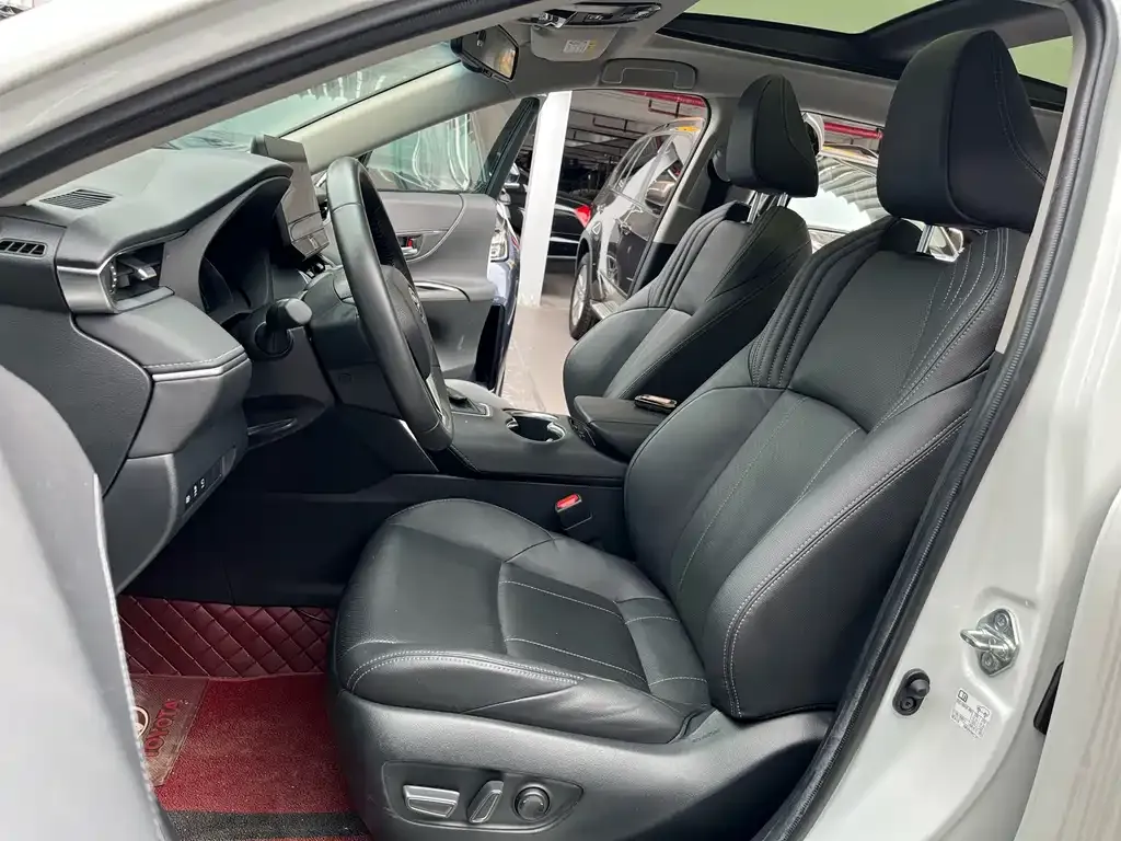 Toyota Harrier — фото 6