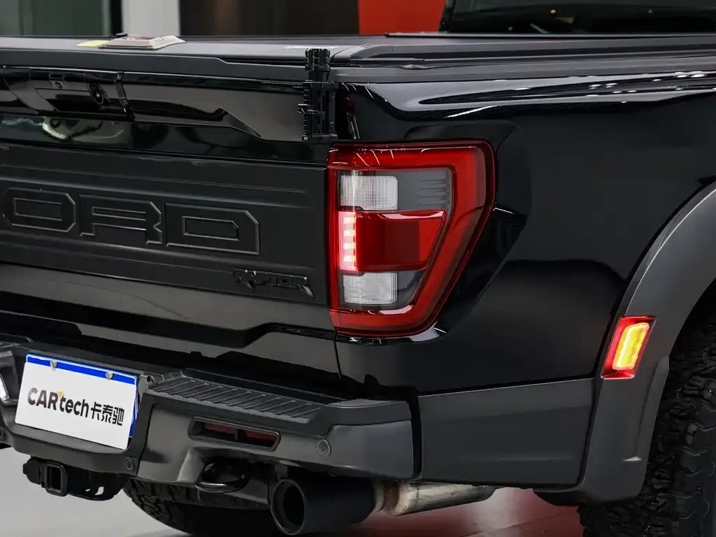 Ford F-150 Raptor — фото 10