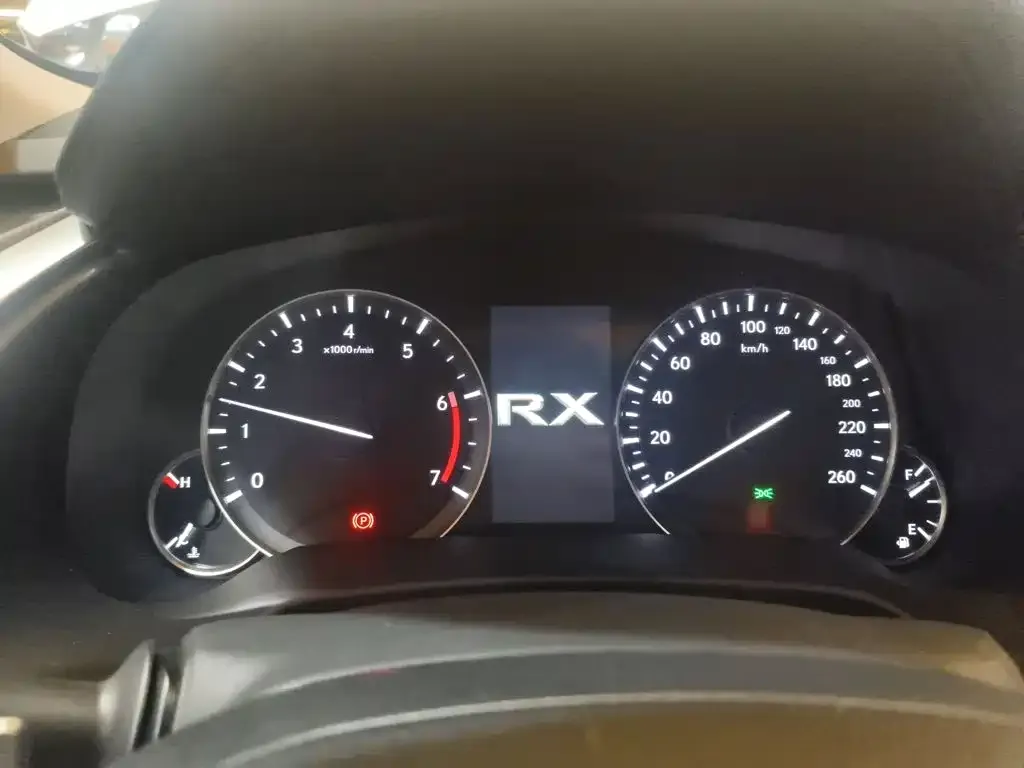 Lexus RX — фото 9