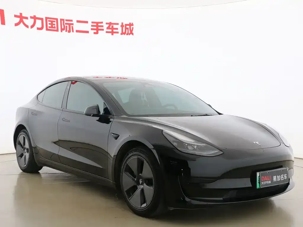 Tesla Model 3 — фото 4