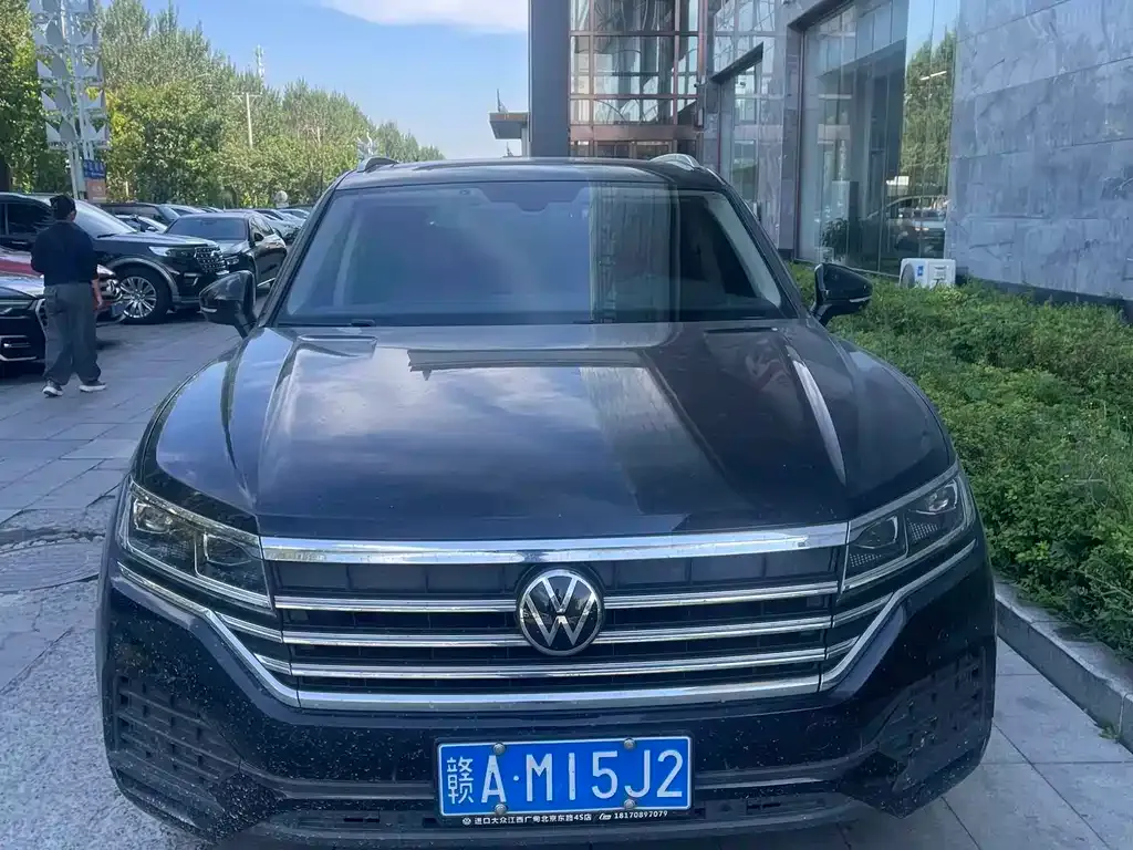 Volkswagen Touareg — фото 7