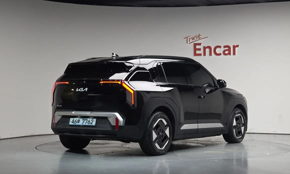 Kia EV3 — фото 8