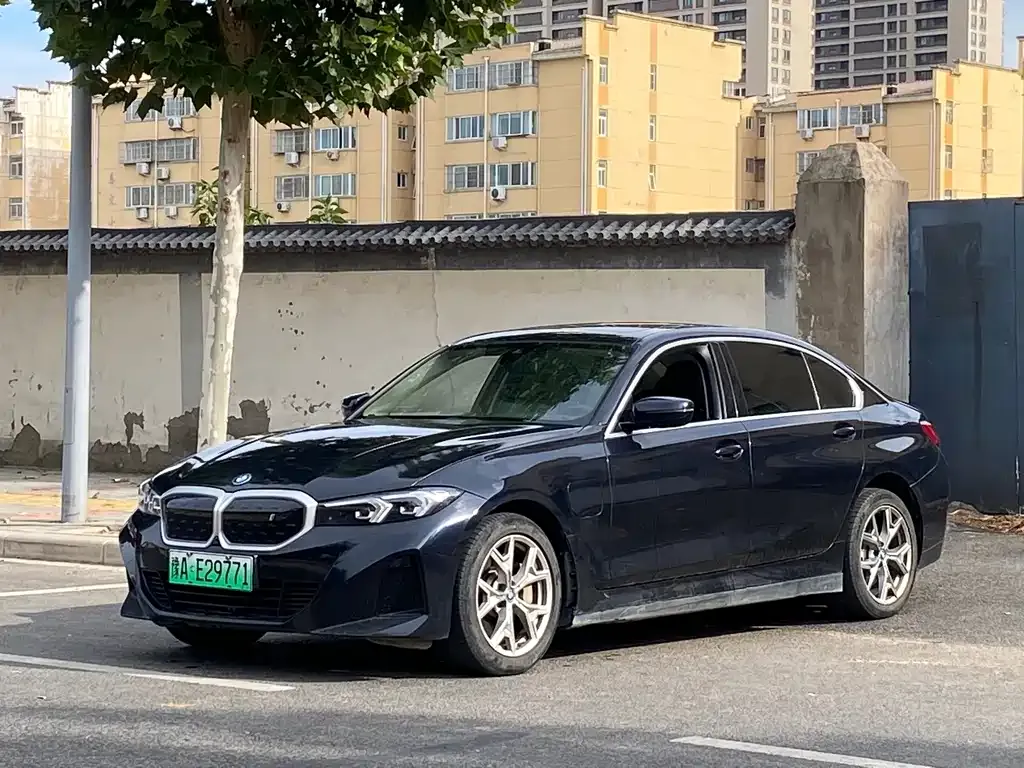 BMW i3 — фото 1