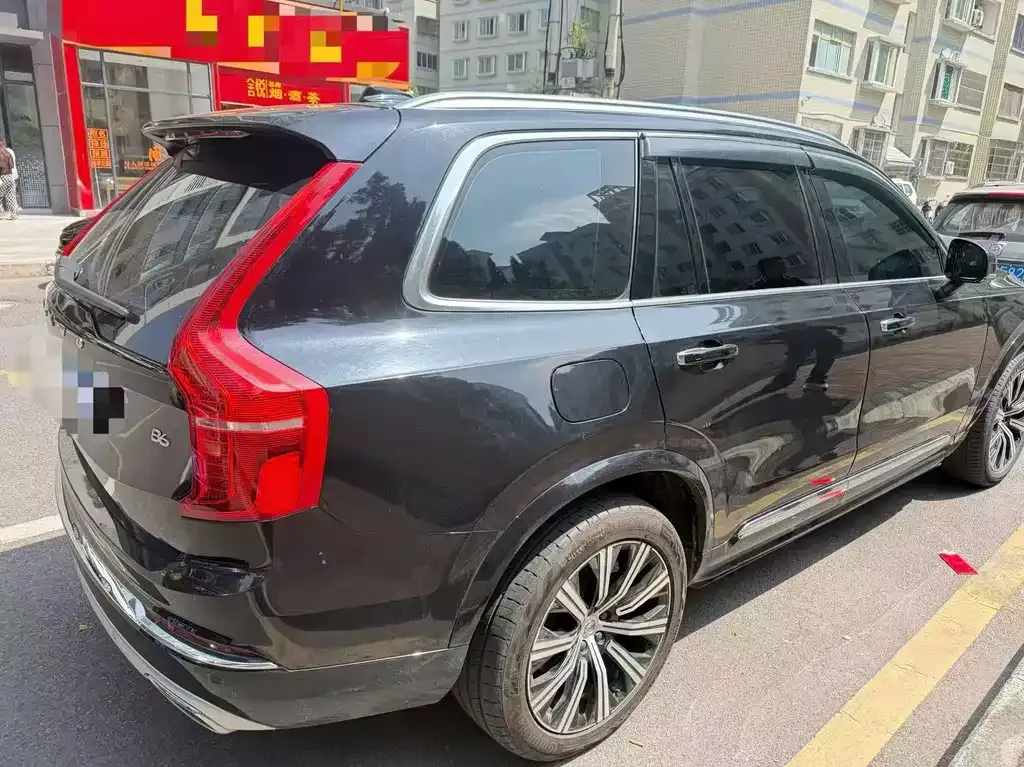 Volvo XC90 — фото 3