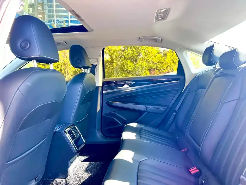 Volkswagen Passat — фото 3