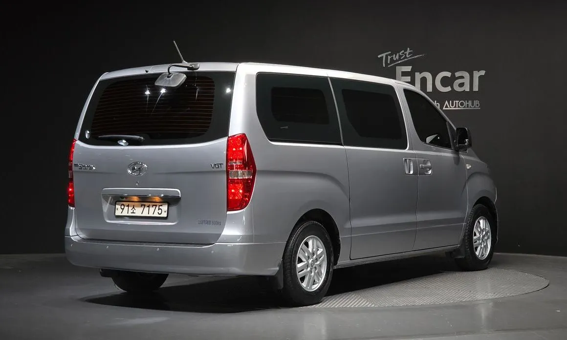 Hyundai Starex — фото 2