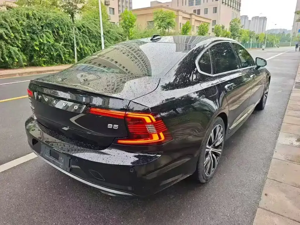 Volvo S90 — фото 3