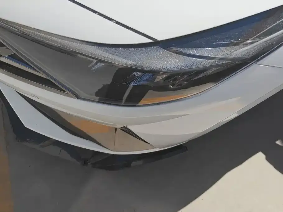 Hyundai Elantra — фото 2