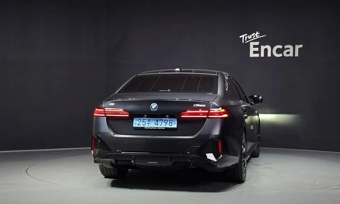 BMW i5 — фото 2