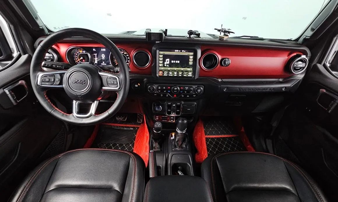 Jeep Wrangler — фото 9