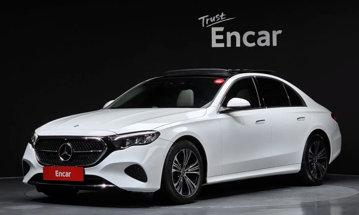 Mercedes-Benz E-Class — фото 1