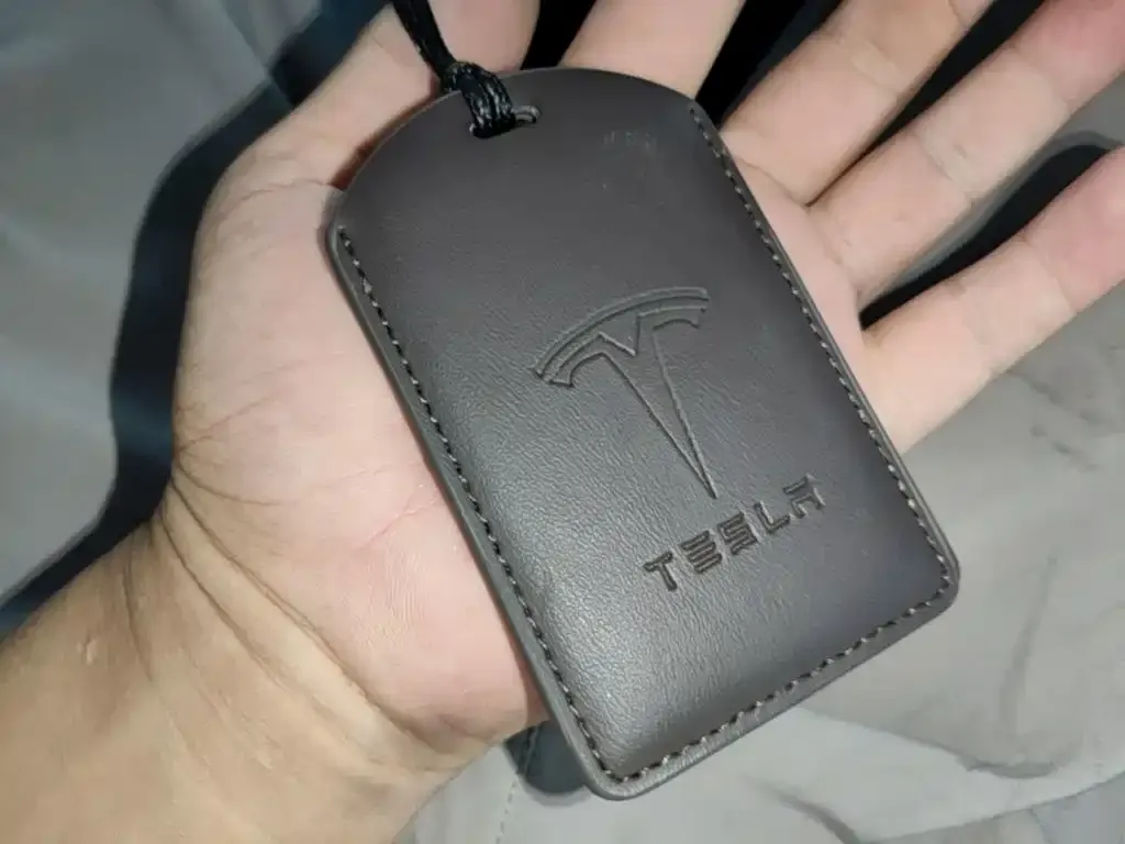 Tesla Model 3 — фото 5