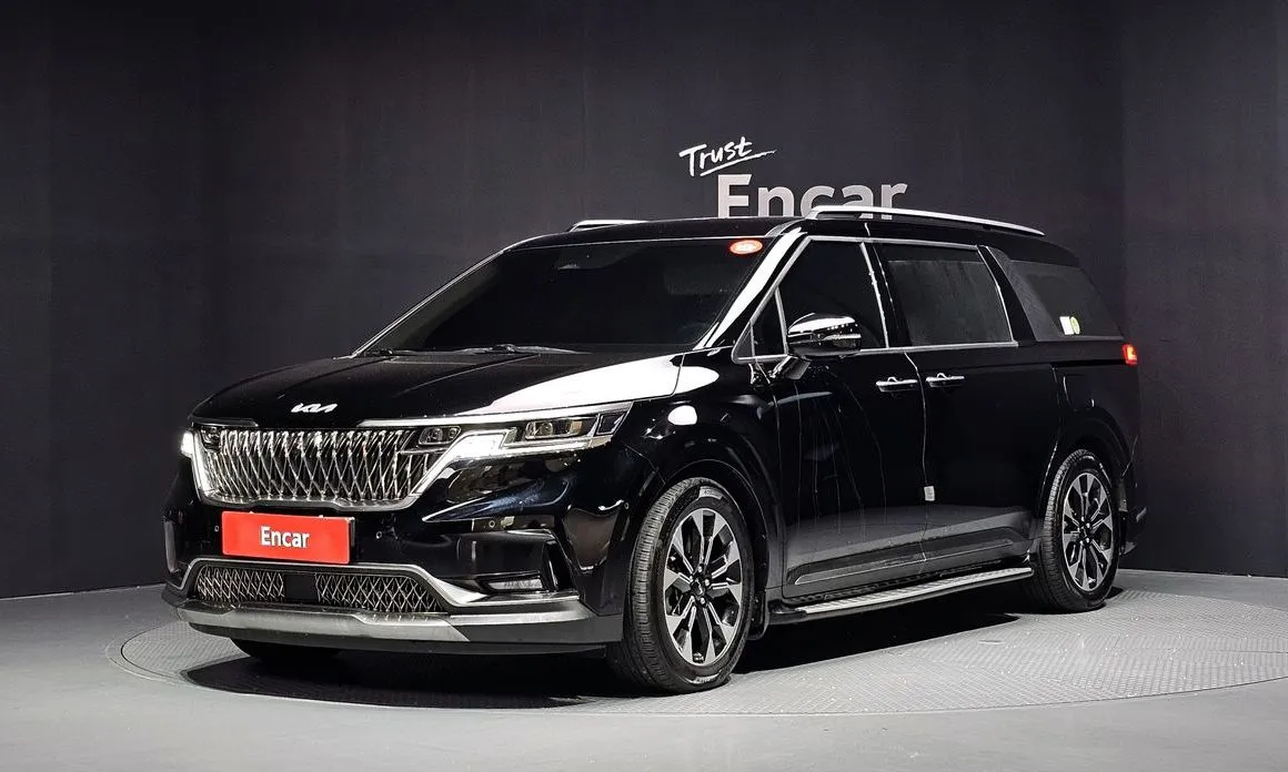 Kia Carnival — фото 1