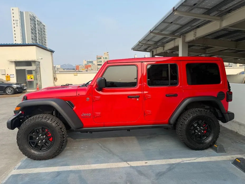 Jeep Wrangler — фото 6