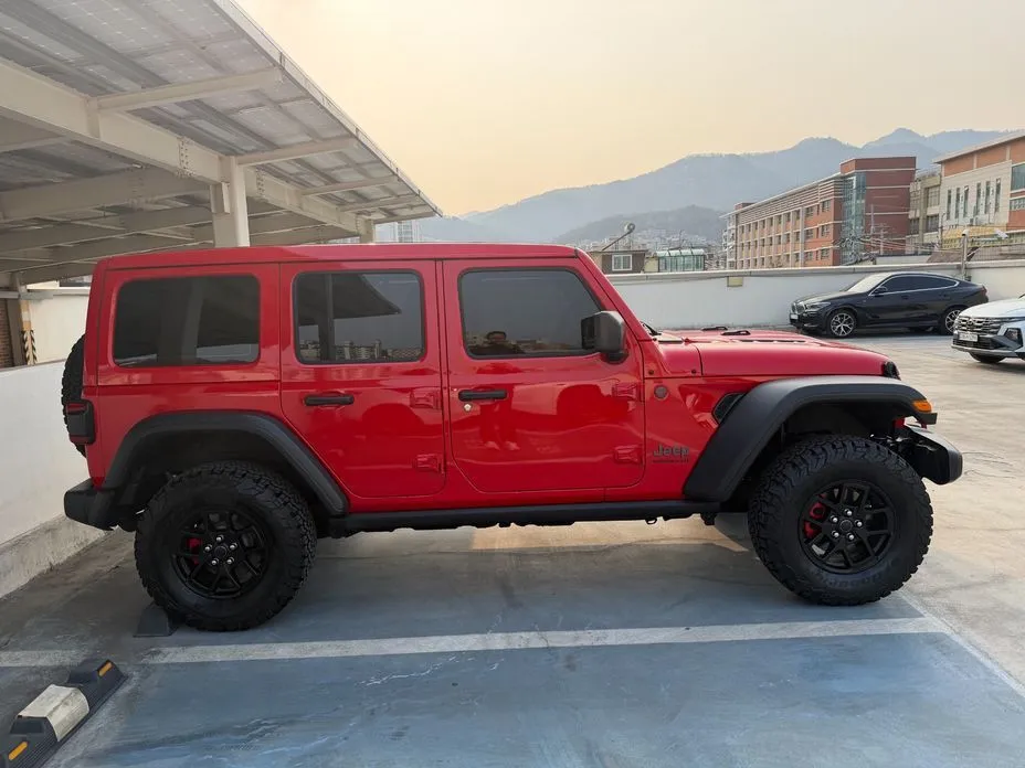 Jeep Wrangler — фото 10