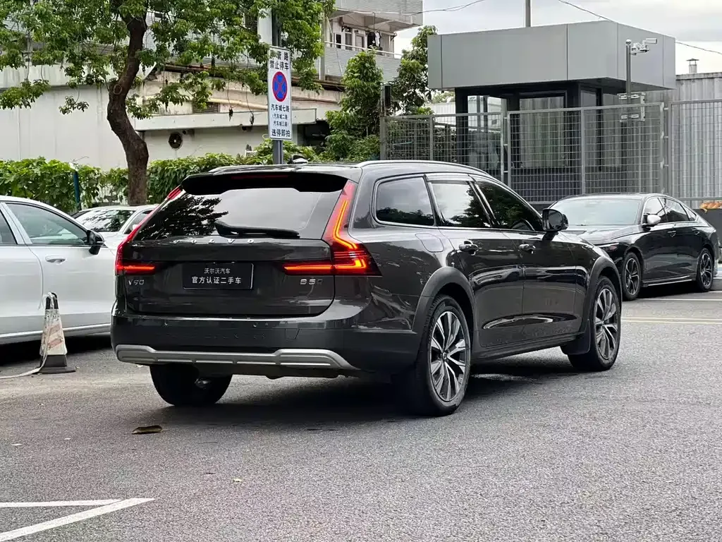Volvo V90 — фото 8