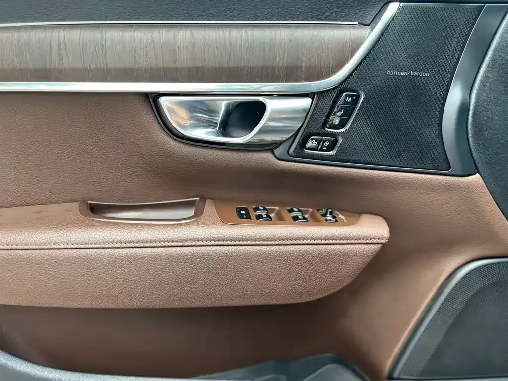 Volvo V90 — фото 10