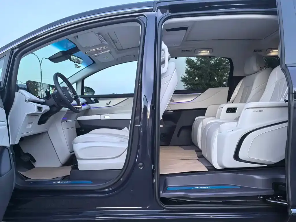 Buick GL8 Hybrid — фото 9
