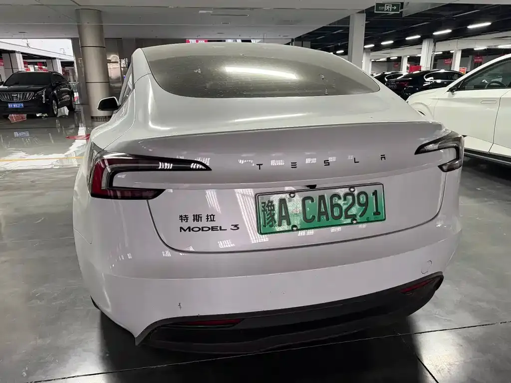 Tesla Model 3 — фото 8