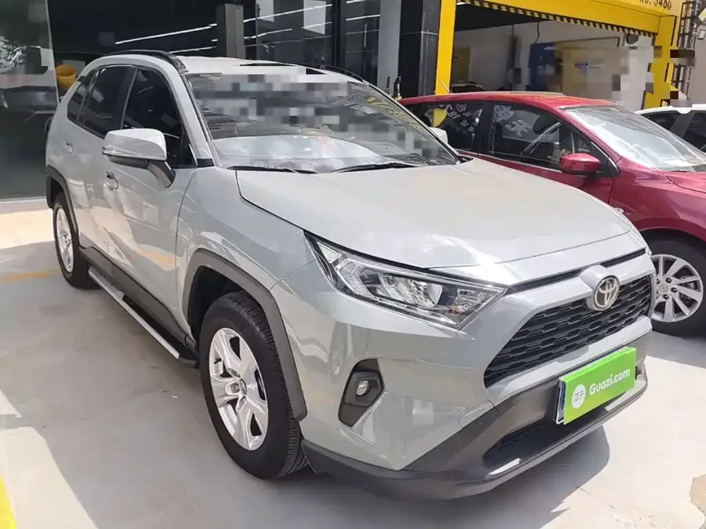 Toyota RAV4 — фото 10