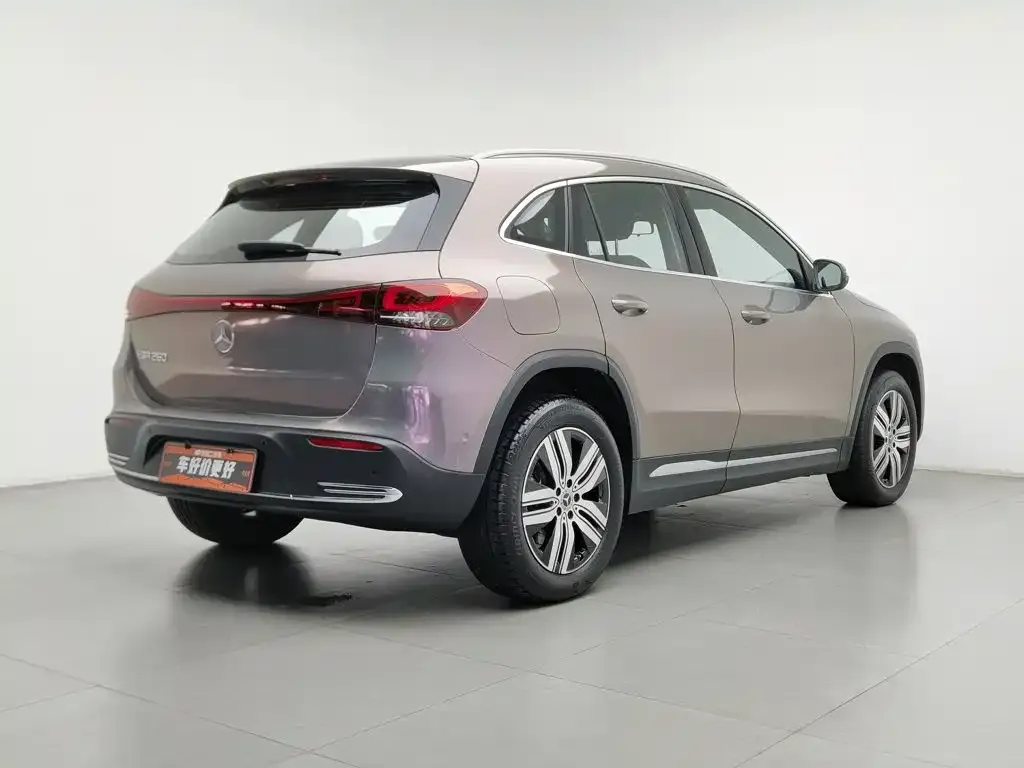 Mercedes-Benz EQA — фото 2