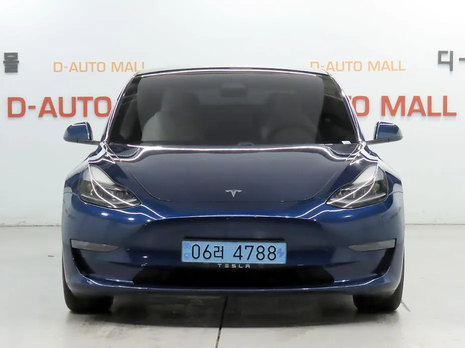 Tesla Model 3 — фото 8