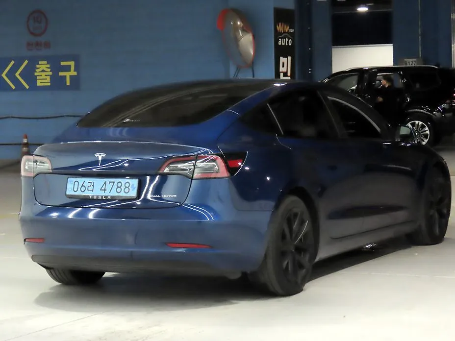Tesla Model 3 — фото 3