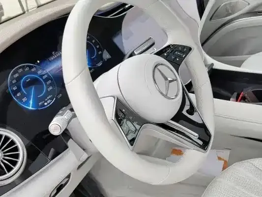 Mercedes-Benz EQS SUV — фото 2