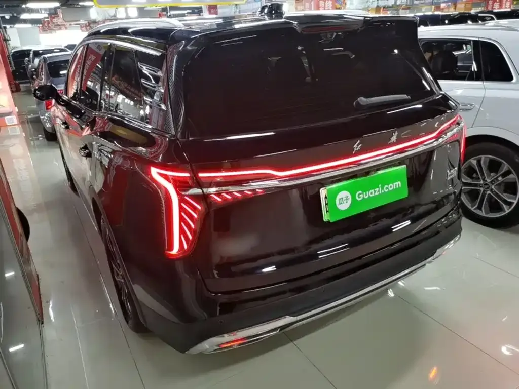 Hongqi HS7 PHEV — фото 3