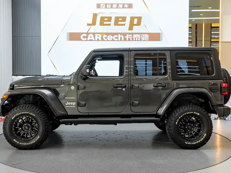 Jeep Wrangler — фото 8