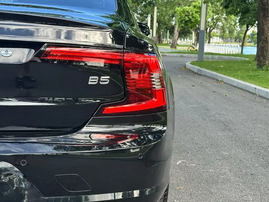 Volvo S90 — фото 2