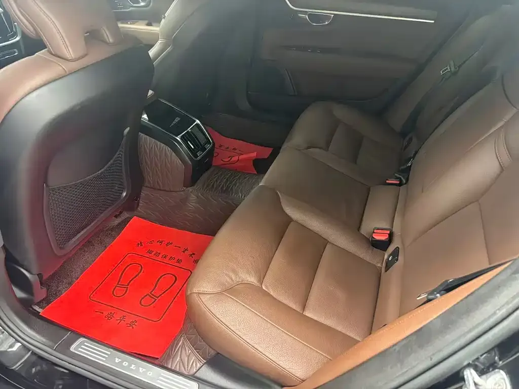 Volvo S90 — фото 3