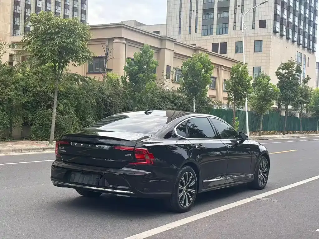 Volvo S90 — фото 7